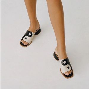 Paloma wool Ying yang sandal